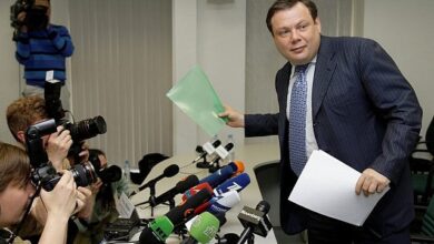 Sanctioned billionaire Fridman able to take the bus, UK says