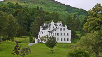 200 Elite Russian Oligarchs own land in Scotland